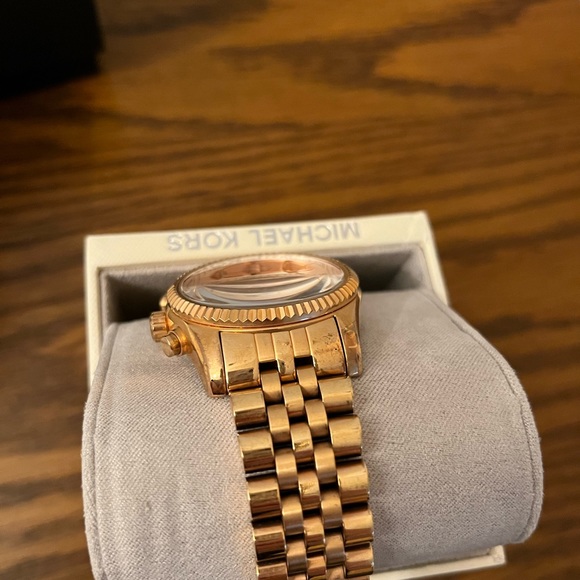 MICHAEL KORS Womens MK5569 'Lexington' Rose Gold Tone 26mm Watch - Picture 5 of 7